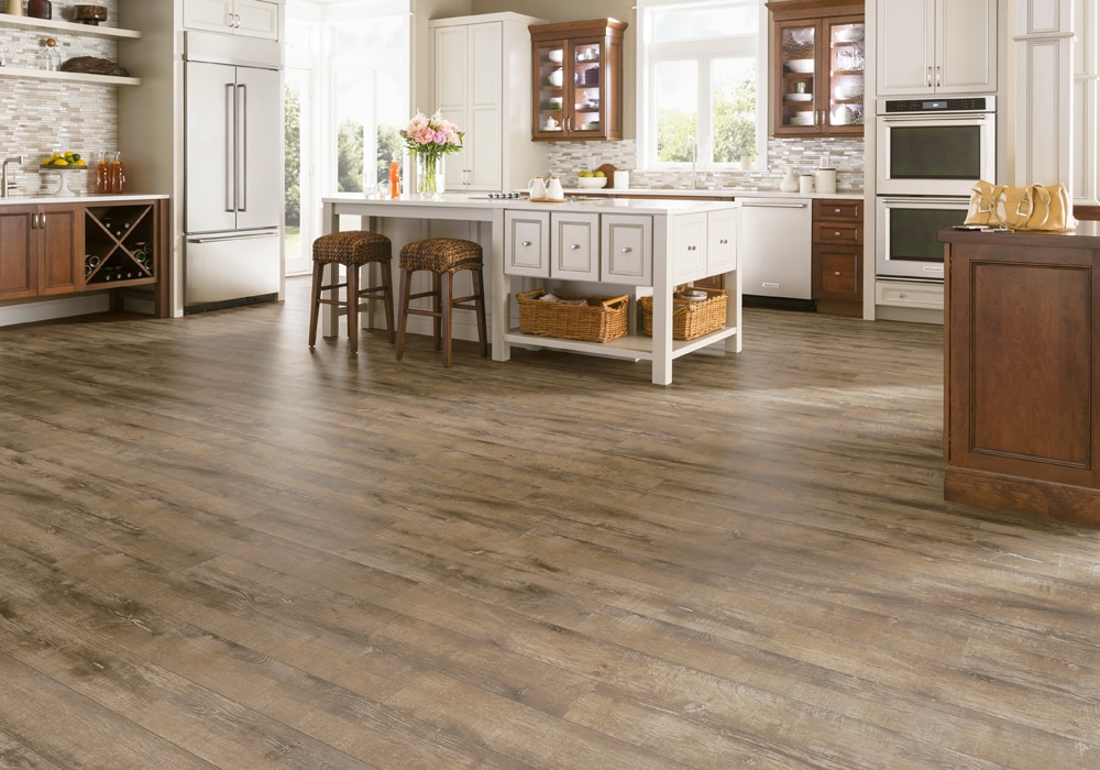 Laminate Wirebrush Oak Etched Light Brown